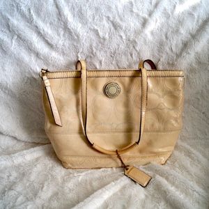 Coach Zippered Cream Patent Leather Purse Tote